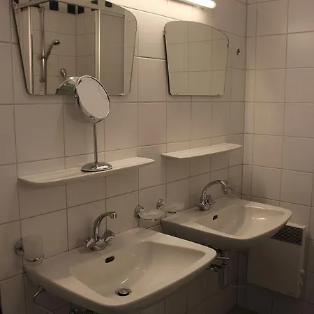 Hotel S14 & *