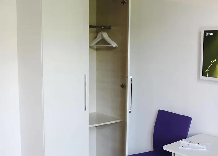 Ξενοδοχείο S14 & *