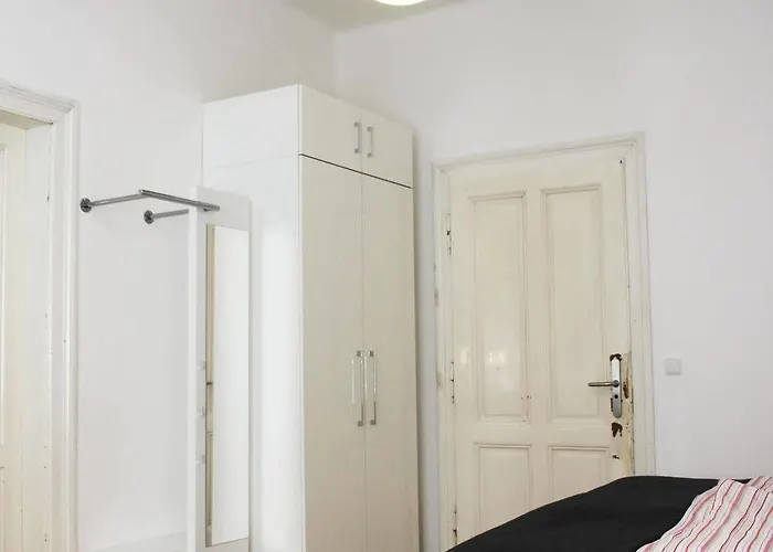 S14 & Ξενοδοχείο Ίνσμπρουκ